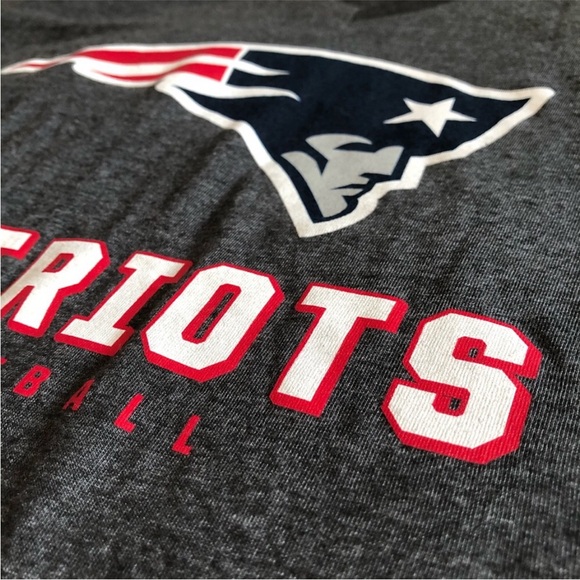 NWT New England Patriots NFL tee - women’s Fanatics Pats t-shirt - size Medium - Picture 9 of 12